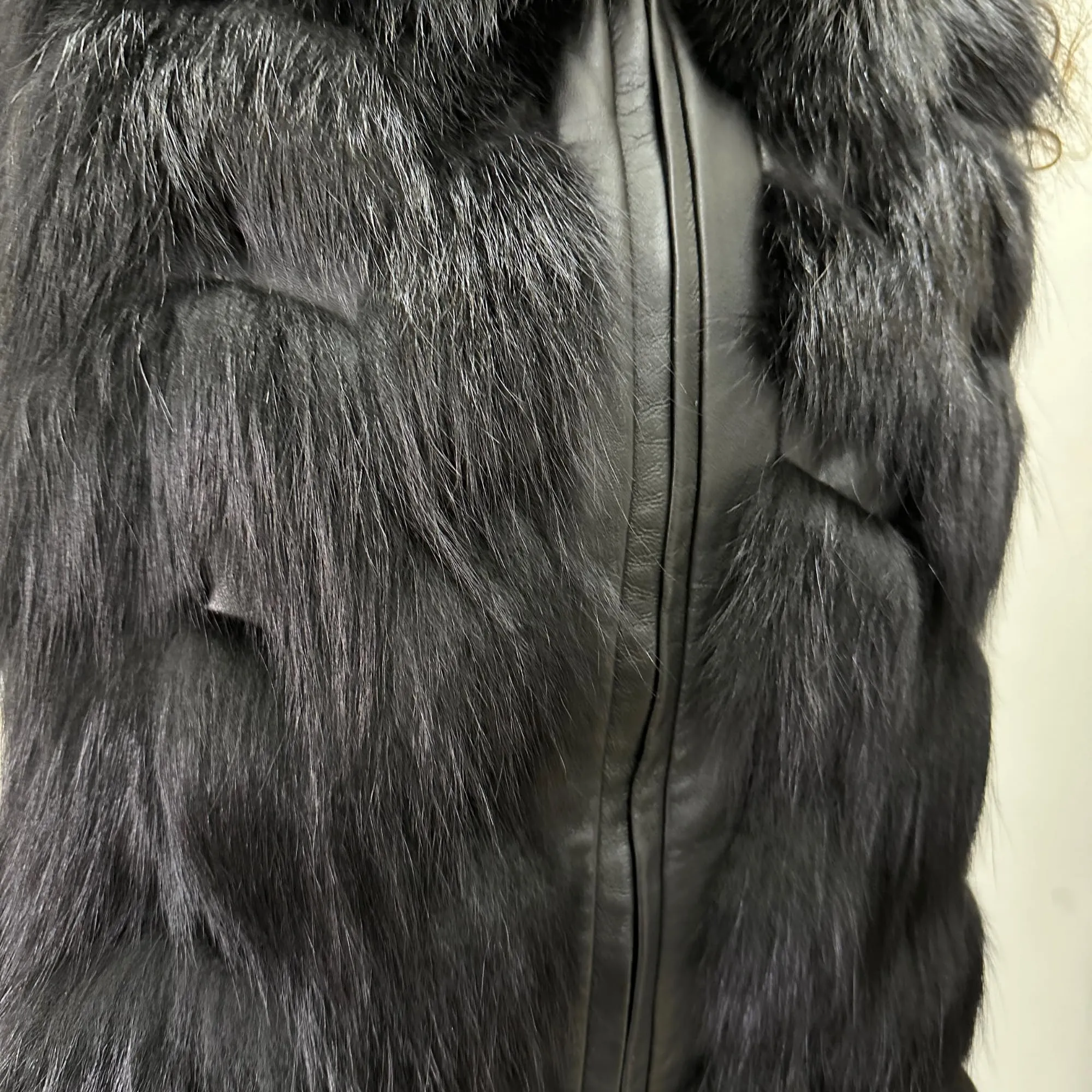 Black Natural Leather and Fox Fur Vest – Diamond Pattern, Zipper, and Lined Design (S)